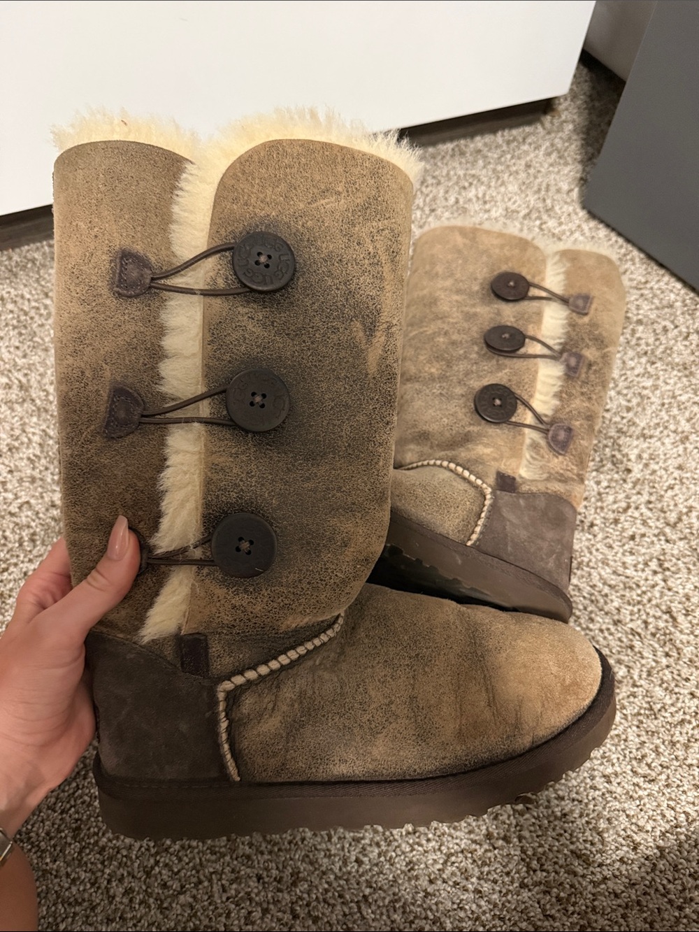 Women's Ugg Shearling Bailey Button Boots in Tan